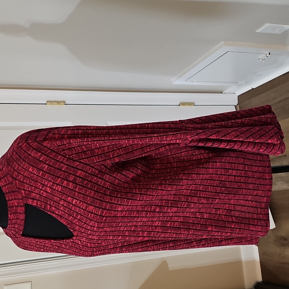 Top - Picture 6 of 16